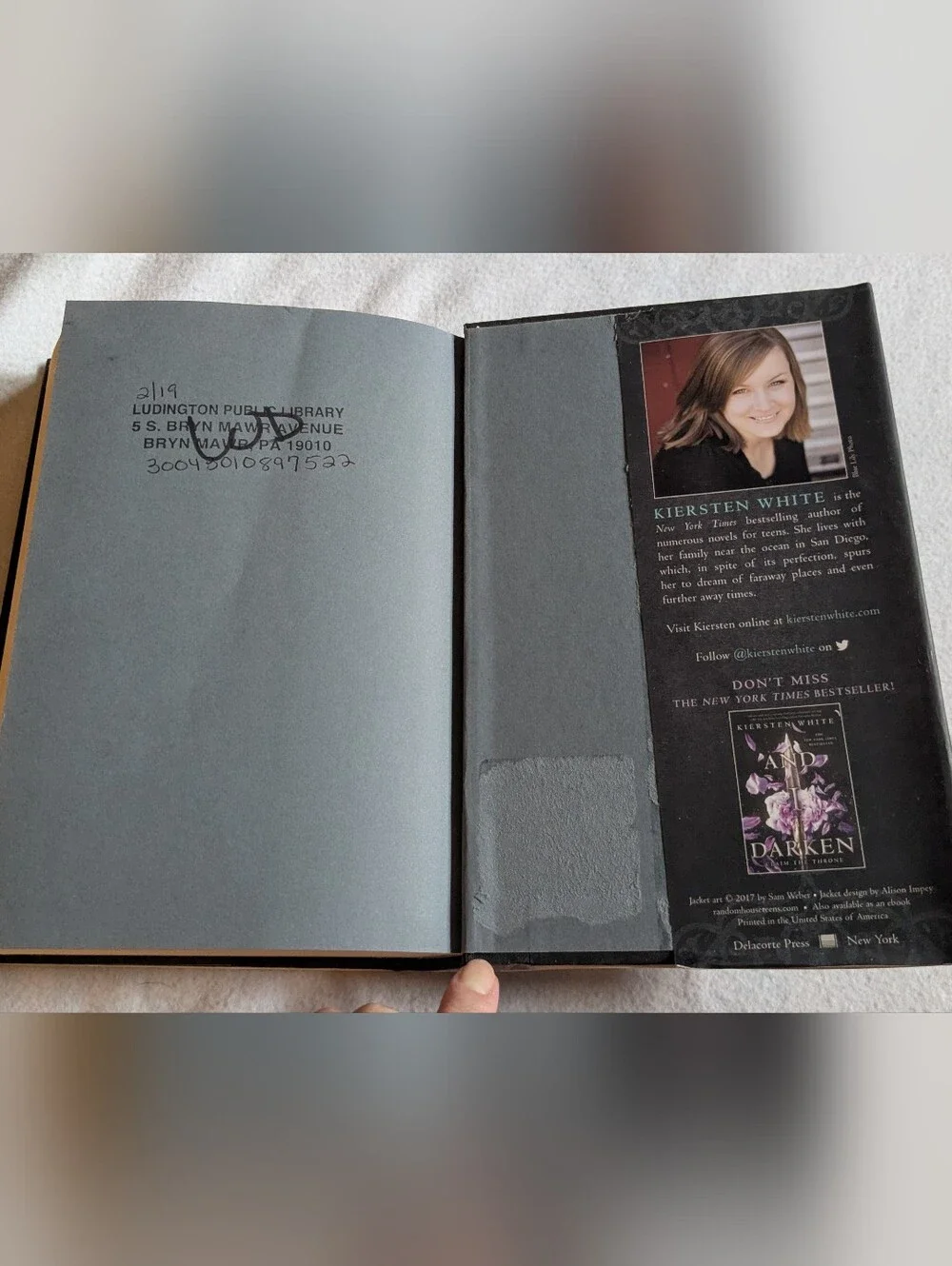 Now I Rise by Kiersten White - Demand the Crown (Hardcover) - Black & Teal Cover